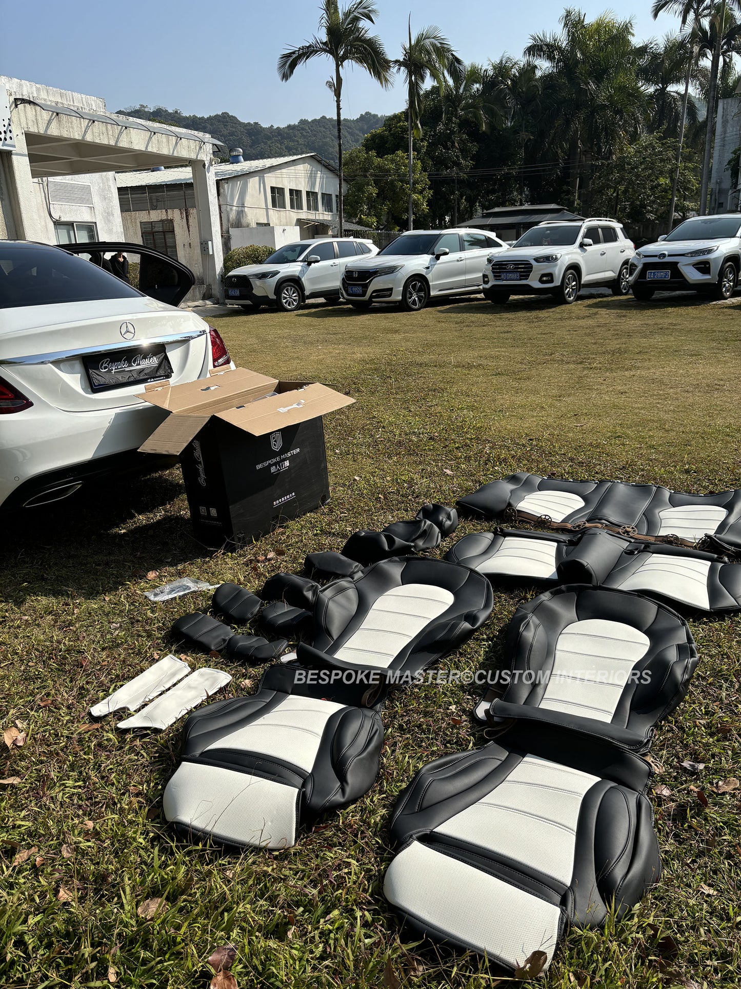 Black & White Nappa Leaher Custom Car Seat Covers For Mercedes-Benz C Class