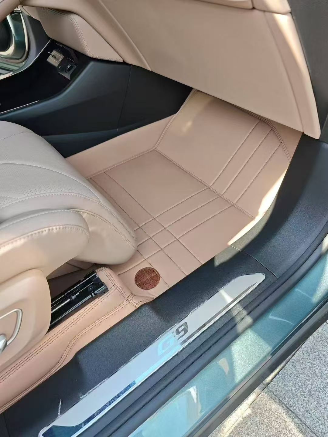 Custom Dual-Layer Floor Mats for Xpeng G9: Upgrade Comfort, Style, and Protection