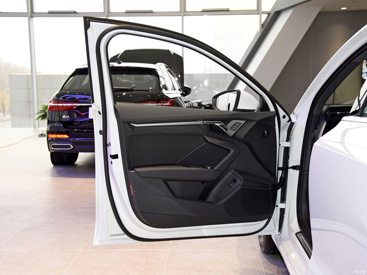Guide to Car Door Panel Modification: A Blend of Personalization and Functionality