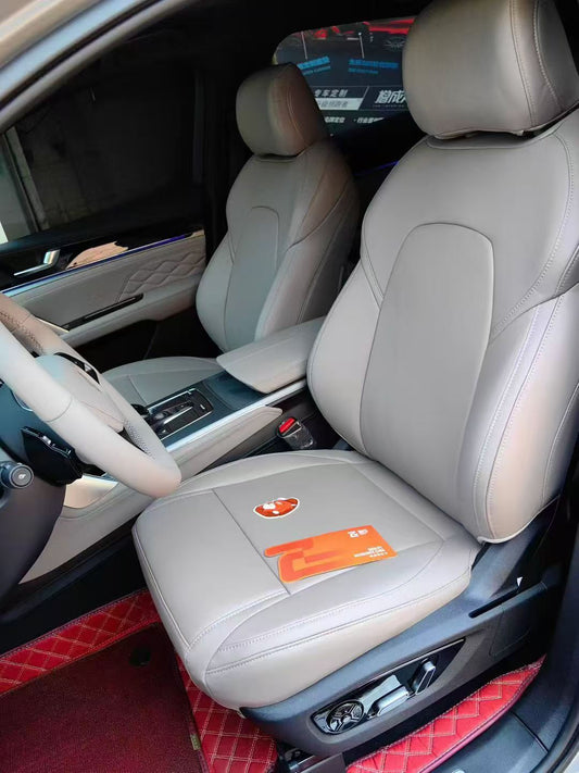Custom vs Universal Car Seat Covers: What’s the Real Difference?