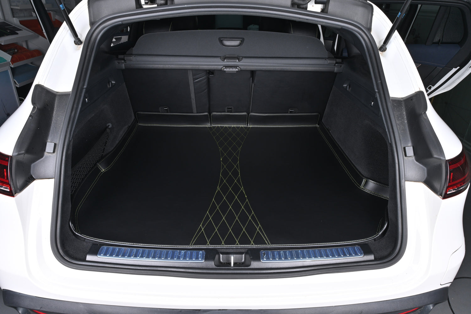 TRUNK MAT