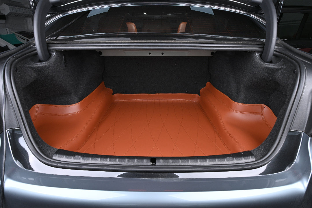 Custom Fit Premium Nappa Leather Diamond Pattern Trunk Mat