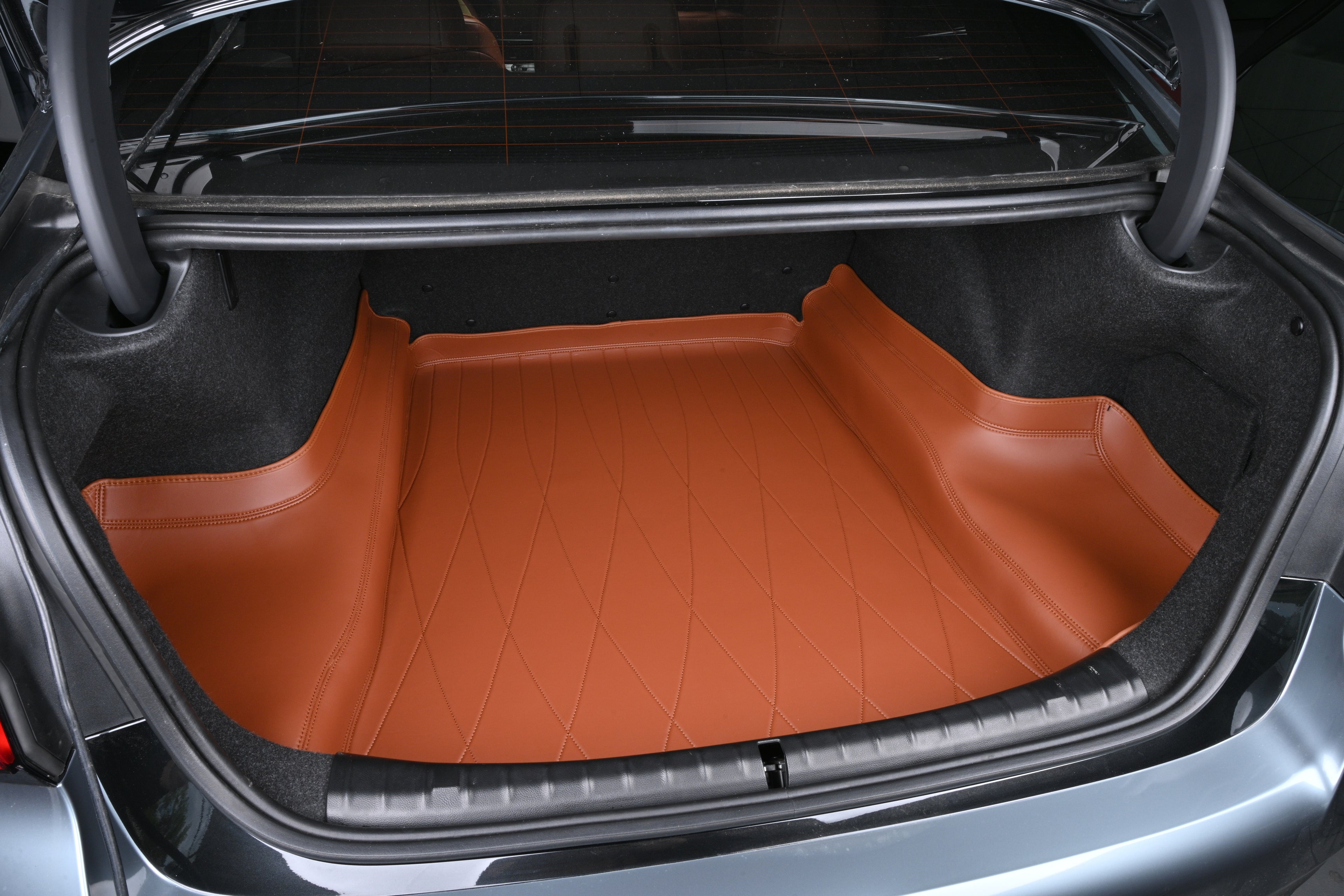 Custom Fit Premium Nappa Leather Diamond Pattern Trunk Mat Waterproof Protection Cargo Liner