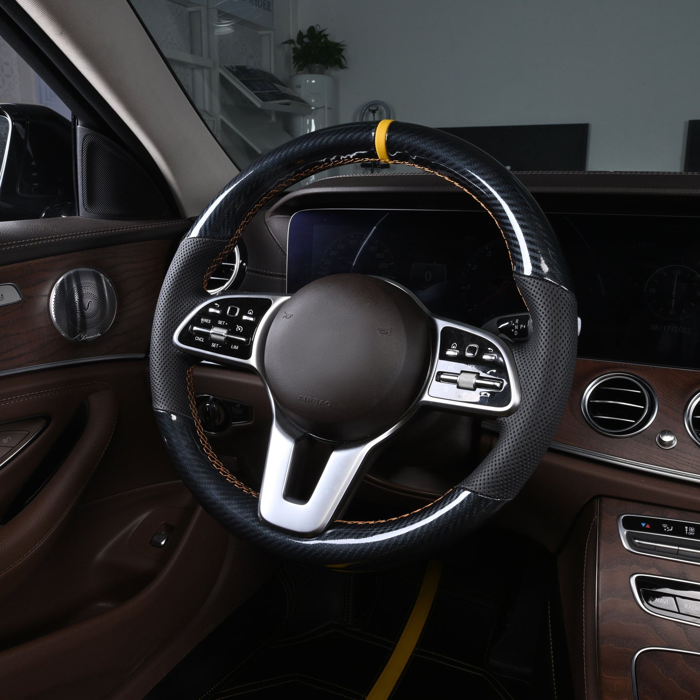 black carbon fiber and leather steering wheel cover