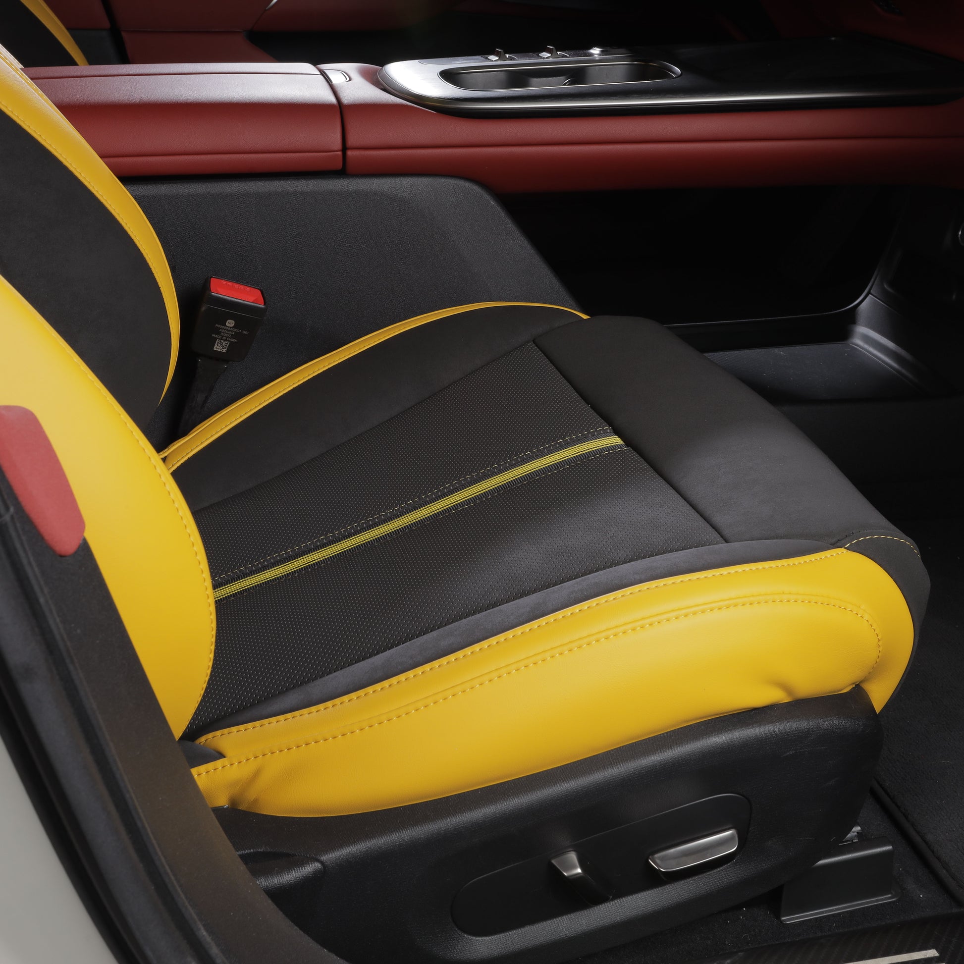 only seat cover with yellow stitching for xiaomi ultra