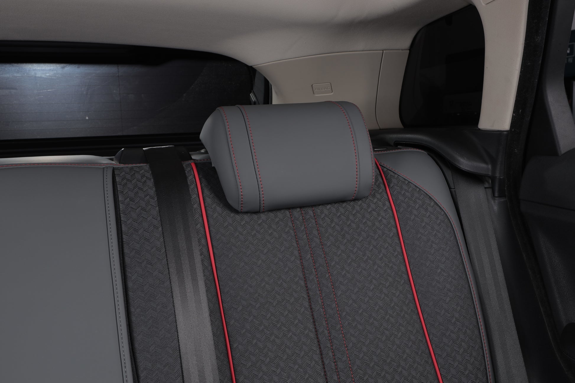 red stitching aand piping seat cover for land rover